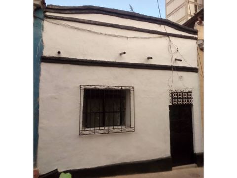 se vende casa 257m2 6h2b0p altagracia la pastora 9616