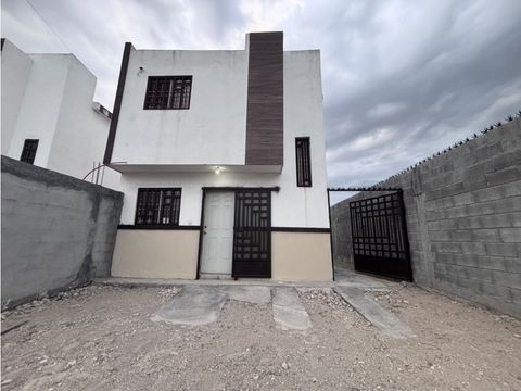 casa en renta en fuente de piedra juarez nl junto a parque