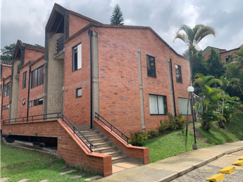 casa para arriendo en el tesoro medellin