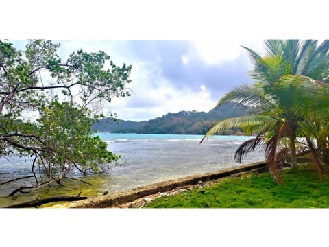 terreno en venta frente al mar en puerto lindo