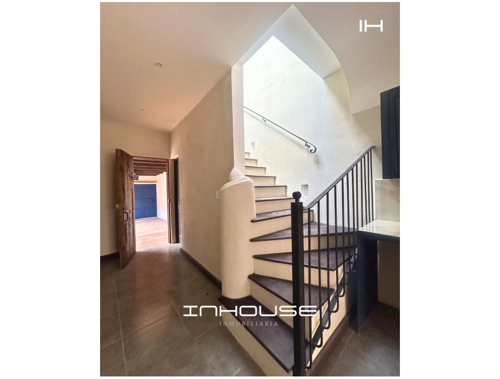 CASA EN VENTA EN ANTIGUA, FUERA DE GARITA - Miniatura 2