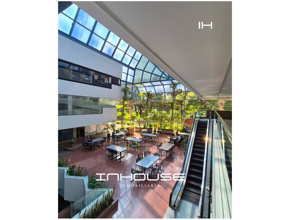 OFICINA EN VENTA ZONA 14  COLUMBUS CENTER - Miniatura 4