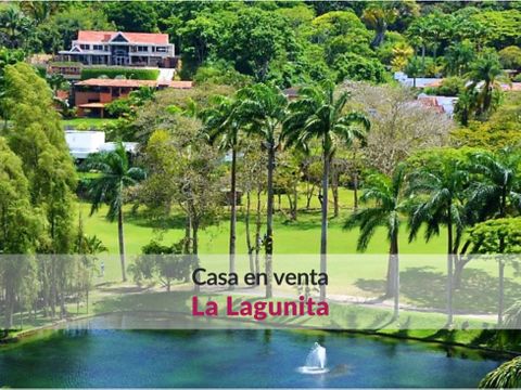 casa en alquiler o venta en la lagunita con amplios jardines y vistas