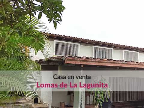 casa en venta con amplio jardin y terraza en lomas de la lagunita