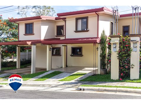 se vende condominio vila de la colina desamparados alajuela