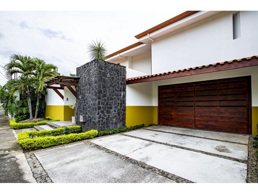 the best of life in this exceptional home la garita