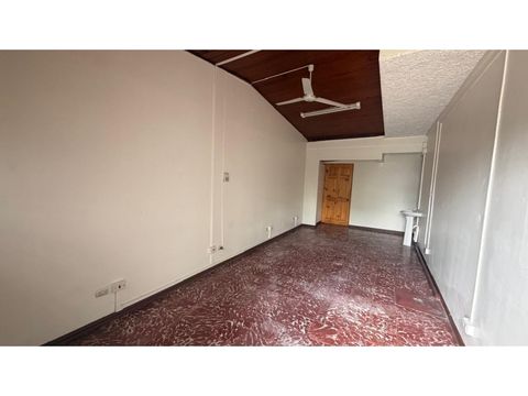 se alquila local comercial en zapote de 70m2