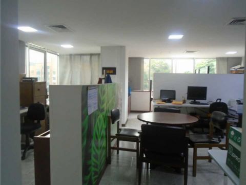 oficina en venta de 64 m2 en el poblado medellin