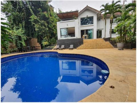 venta de hermosa casa campestre con piscina privada en envigado