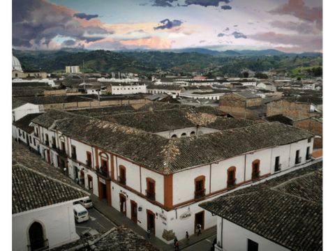 alquilo excelente casa en el centro