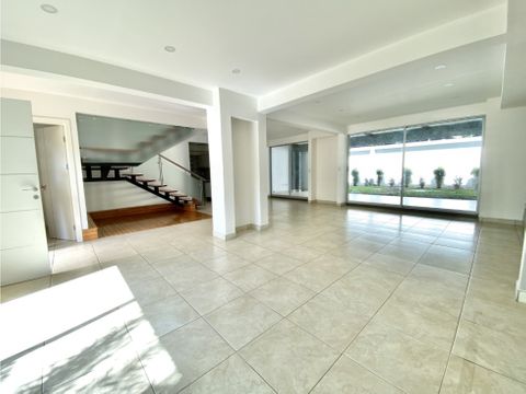 venta y alquiler de casa en condominio santa ana piedades