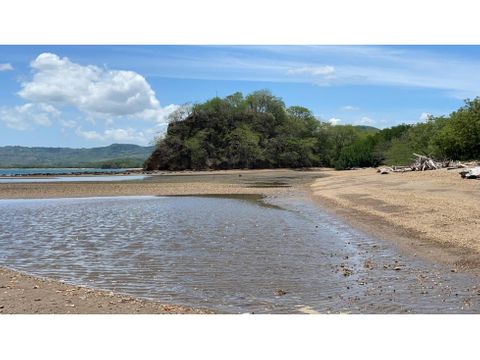 hermosa propiedad a la venta en playa papaturro bahia salinas