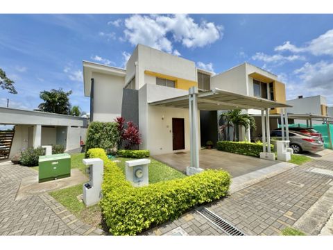 venta casa moderna condominio santa ana