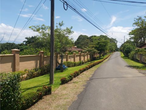 se vende lote cerca del centro de atenas alajuela 17000m2 aprox