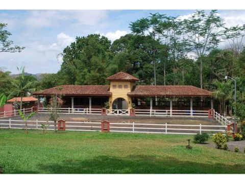 ampia casa en la garita piscina casa de huespedes caballeriza