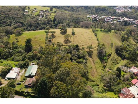 terreno con dos frentes en rancho redondo goicoechea de casi 6 ha