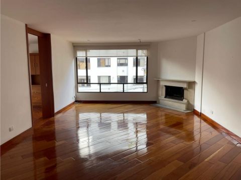 se vende hermoso apartamento en los rosales a