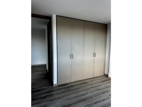 se vende o arrienda apartamento en unicentroa