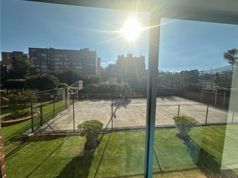 se vende hermoso apartamento en la callejap