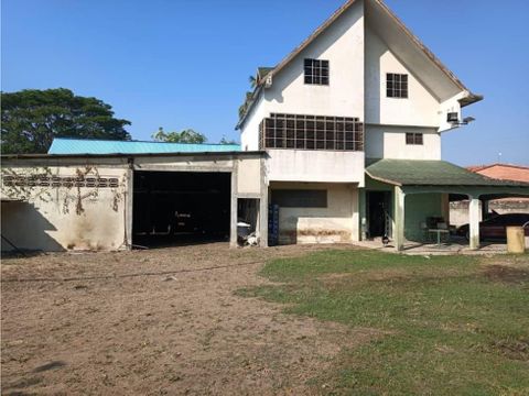 en venta extenso terreno con casa familiar en la cumaca