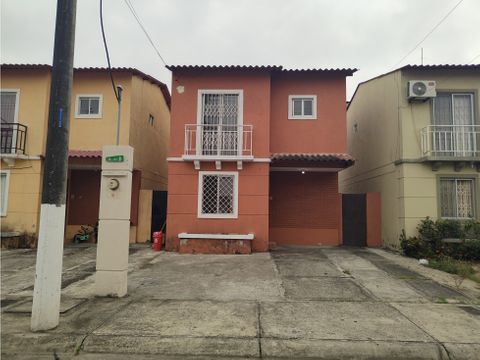 casa en venta en urbanizacion metropolis 2a norte de guayaquil