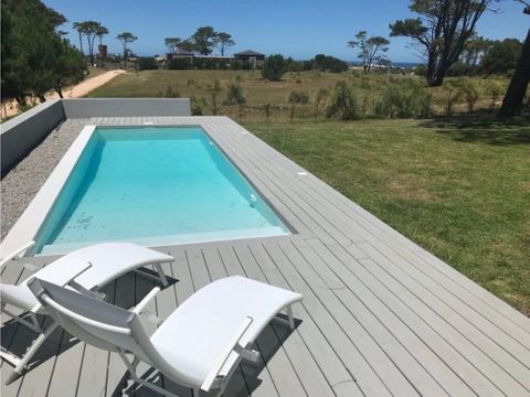 importante casa en barrio privado jose ignacio