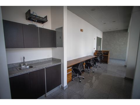 oficina de 61 m2 remodelada en obarrio habitats plaza