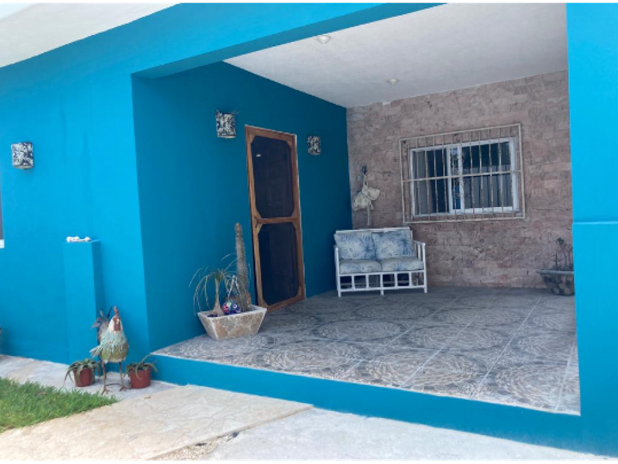 casa azul a 70 metros de la playa de chelem con vista al mar