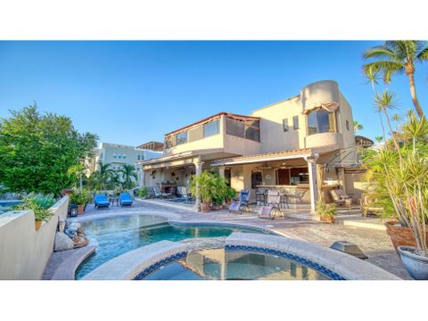 16 cerrada baja casa la roca cabo bello mls 22 3482