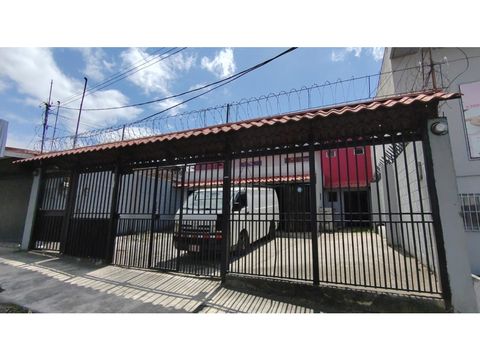 se vende propiedad con dos apartamentos en goicochea