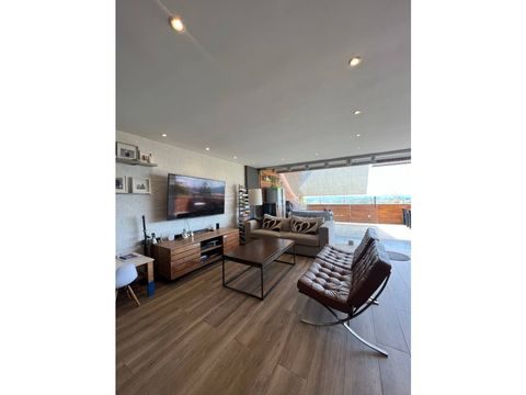 apartamento duplex en venta en loma linda 3h 3b 3p 1m