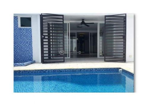 altos de panama moderna casa con piscina