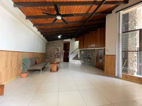 venta de casa independiente de 5 dormitorios en residencial escazu