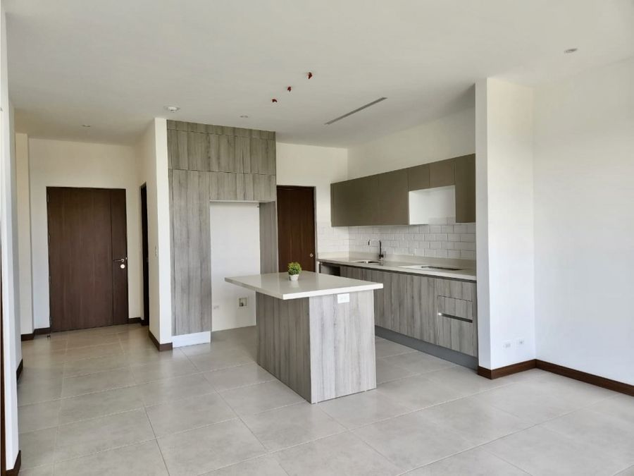 alquiler de apartamento en santa ana brasil de mora condominio