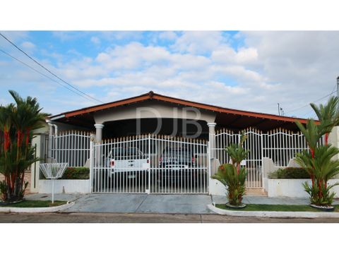 vendo casa en brisas del golf 220000 483