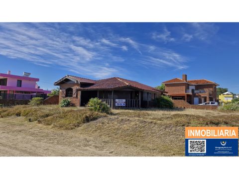 vende terreno esquina de 519 m2 frente a la rambla de piriapolis