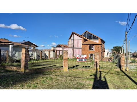 vende casa 3 dormitorios 3 banos garaje y amplio terreno ruta 8