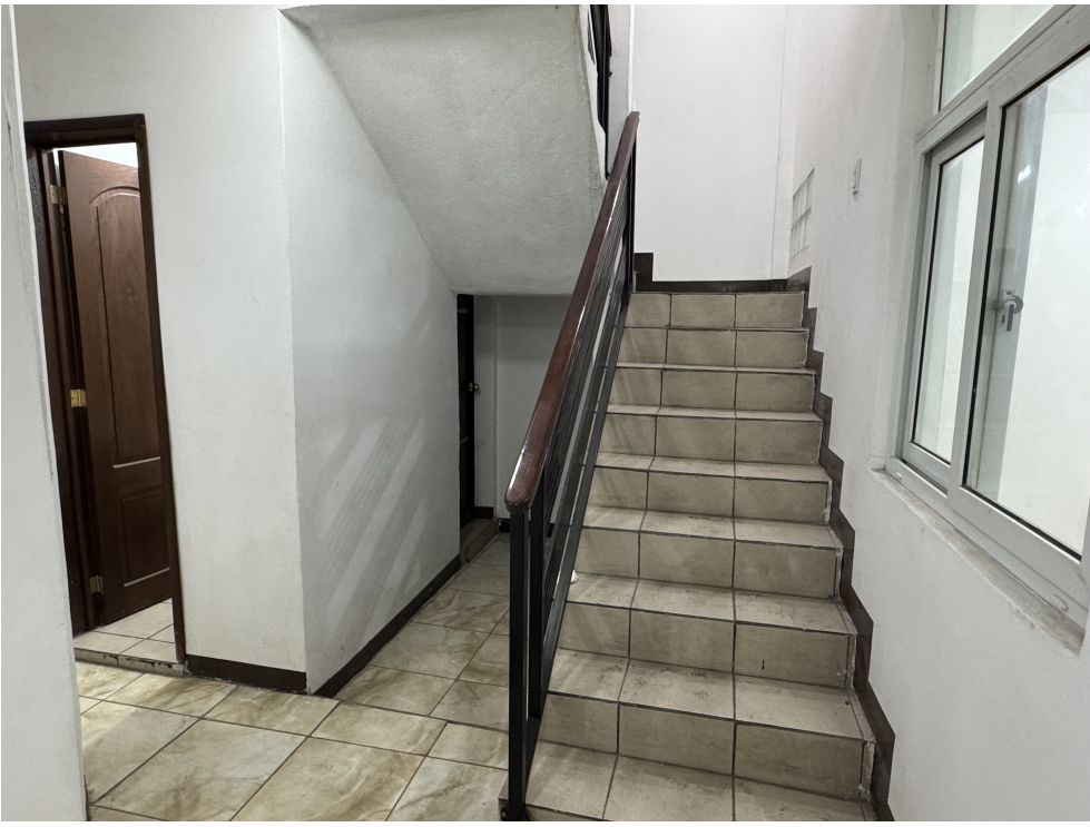 EDIFICIO DE OFICINAS EN ALQUILER ZONA 6, QUETZALTENANGO - Miniatura 11