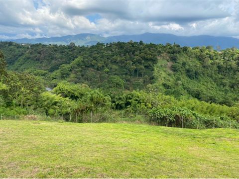 vendo lote cerca al aeropuerto el eden del quindio