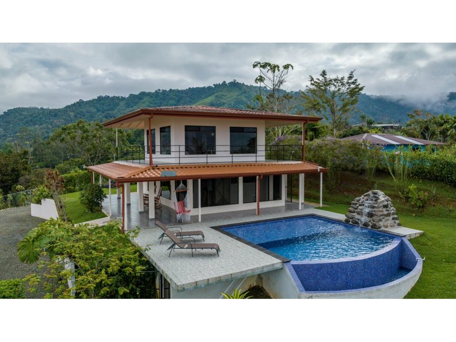casa dos pisos con piscina vistas al mar montana tinamastes pz
