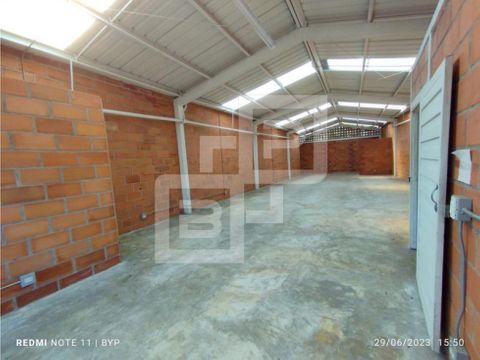 local en arriendo itagui bodegas y proyectos locales y oficinas