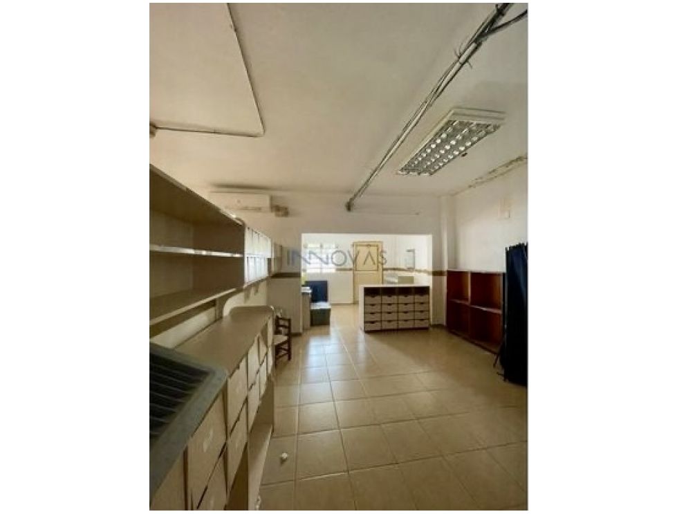 CASA COMERCIAL EN ALQUILER 840 M2- URB. SANTA MÓNICA - 18