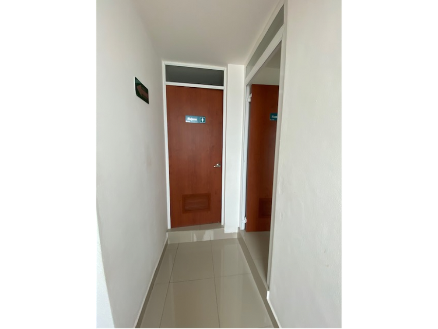 oficina en renta en cancun plaza terraviva 420 m2 140700 mxn