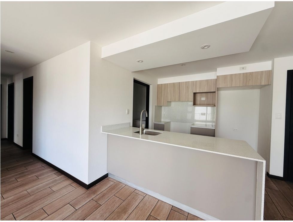 ALQUILER DE APARTAMENTO PARA ESTRENAR - SAN ISIDRO 20/21, ZONA 16 - Miniatura 5
