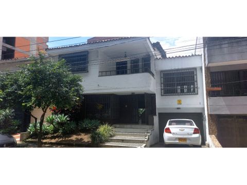 venta casa conquistadores medellin 350 mts2 lote de 225 mts2