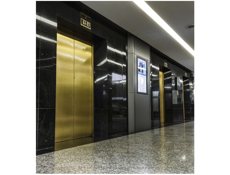 ???? LOCAL EN RENTA – 98.97 M²  | EDIFICIO ATLANTIS | ZONA 10 - Miniatura 18
