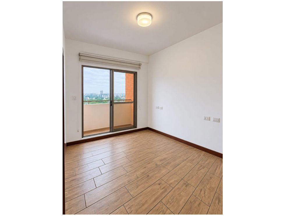???? APARTAMENTO EN RENTA –2 HAB + 3 BALCONES | CASALINI | ZONA 10 - Miniatura 8