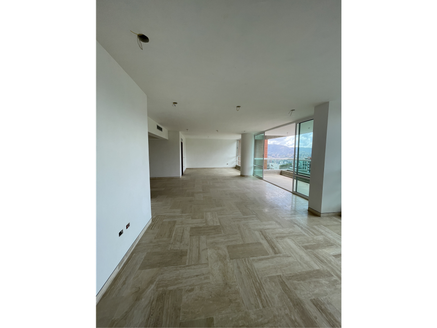 Se vende apto 264m2 3h+s/3.5b+s/5p Mirador de los Campitos 2079 3