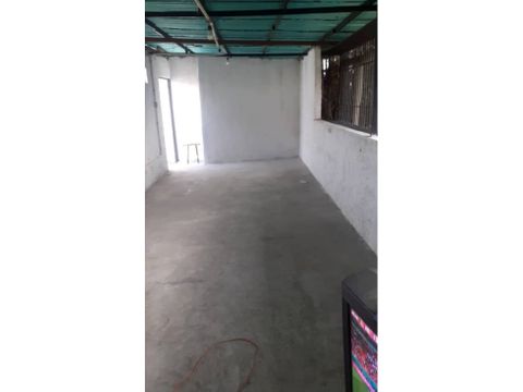 se alquila local comercial 40m2 el penon