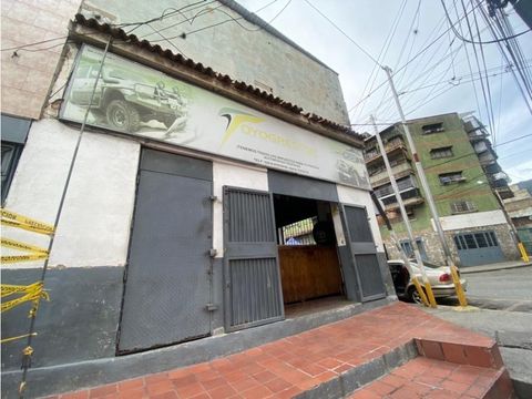 venta de casa comercial en catia 250000 alto transito peatonal 200m2